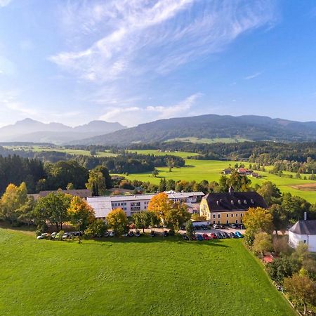 Haus Chiemgau - Kolping-Familienhotel Teisendorf Exterior foto
